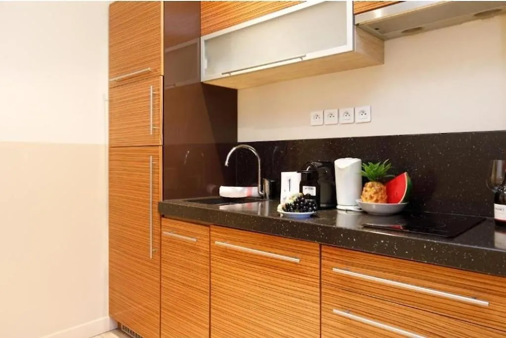 Centre Ville A 5 Mn A Pied Du Palais Et Plages Cannes Appartement